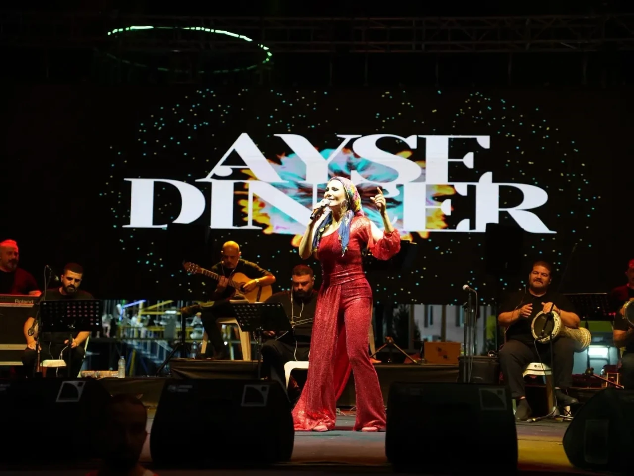 Ko&ccedil;arlı&rsquo;da &ccedil;am fıstığı festivali Ayşe Din&ccedil;er konseriyle ta&ccedil;landı
