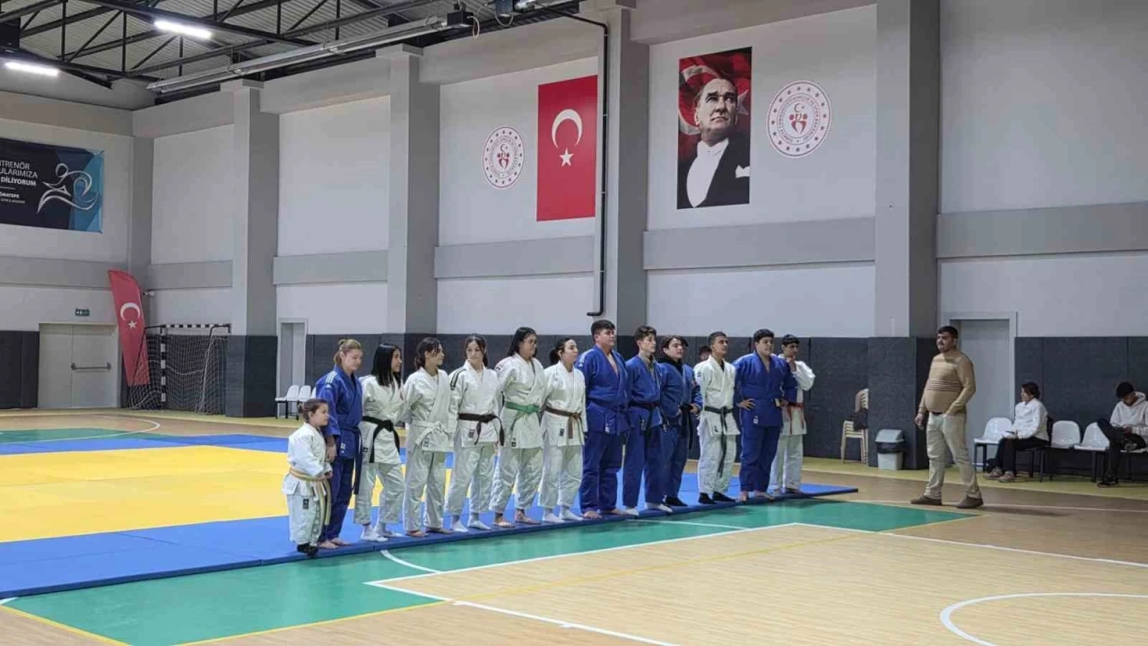 Ko&ccedil;arlı&rsquo;da &Uuml;mitler Judo İl Se&ccedil;meleri tamamlandı

