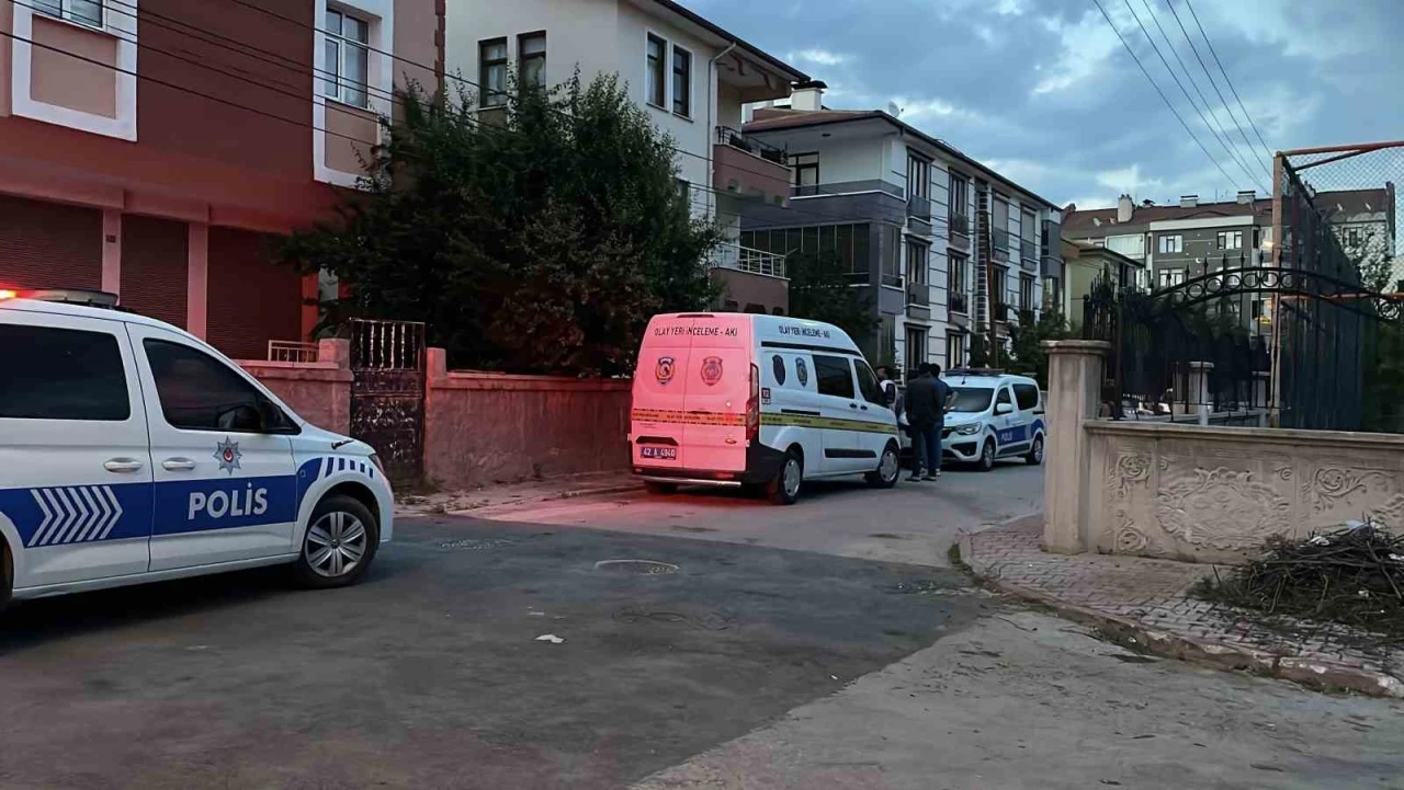 Kocası tarafından bı&ccedil;aklanan kadın ağır yaralandı
