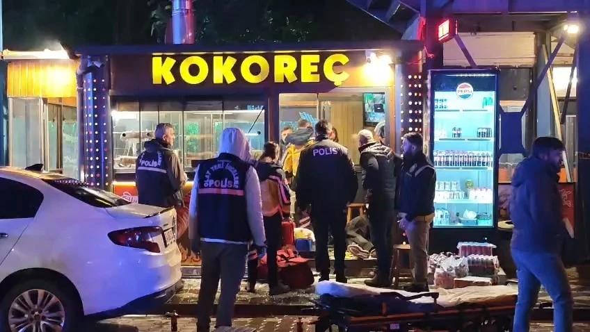 Kokore&ccedil;&ccedil;ideki cinayet anı kamerada, polis zanlıları 3 saat ge&ccedil;meden yakaladı

