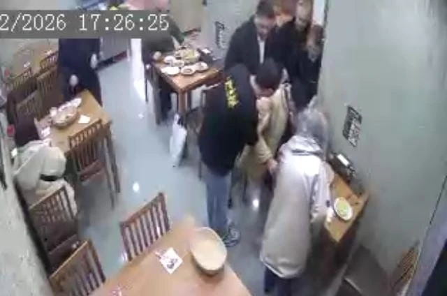 Komiserden hayat kurtaran m&uuml;dahale
