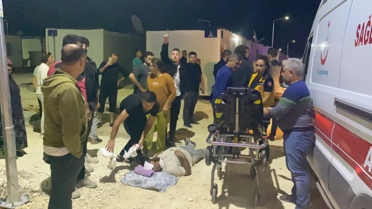 Komşular arasında demir &ccedil;ubuklu kavga: 1&rsquo;i kadın 2 yaralı, 5 g&ouml;zaltı
