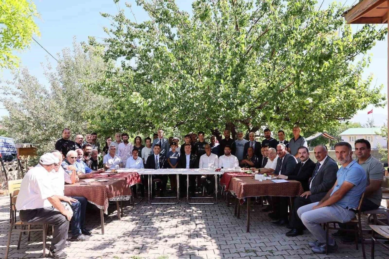 Konakbaşı k&ouml;y&uuml;n&uuml;n talepleri yerinde dinlendi

