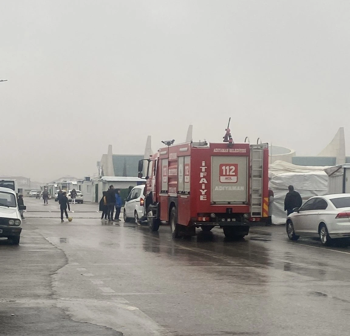 Konteyner kentte &ccedil;ıkan yangın korkuttu
