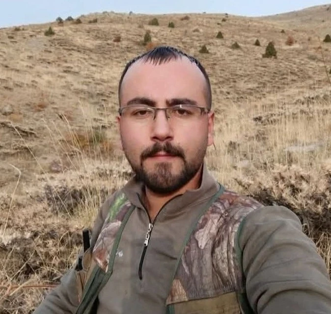 Kontrolden çıkan araç devrildi: 1 ölü, 4 yaralı

