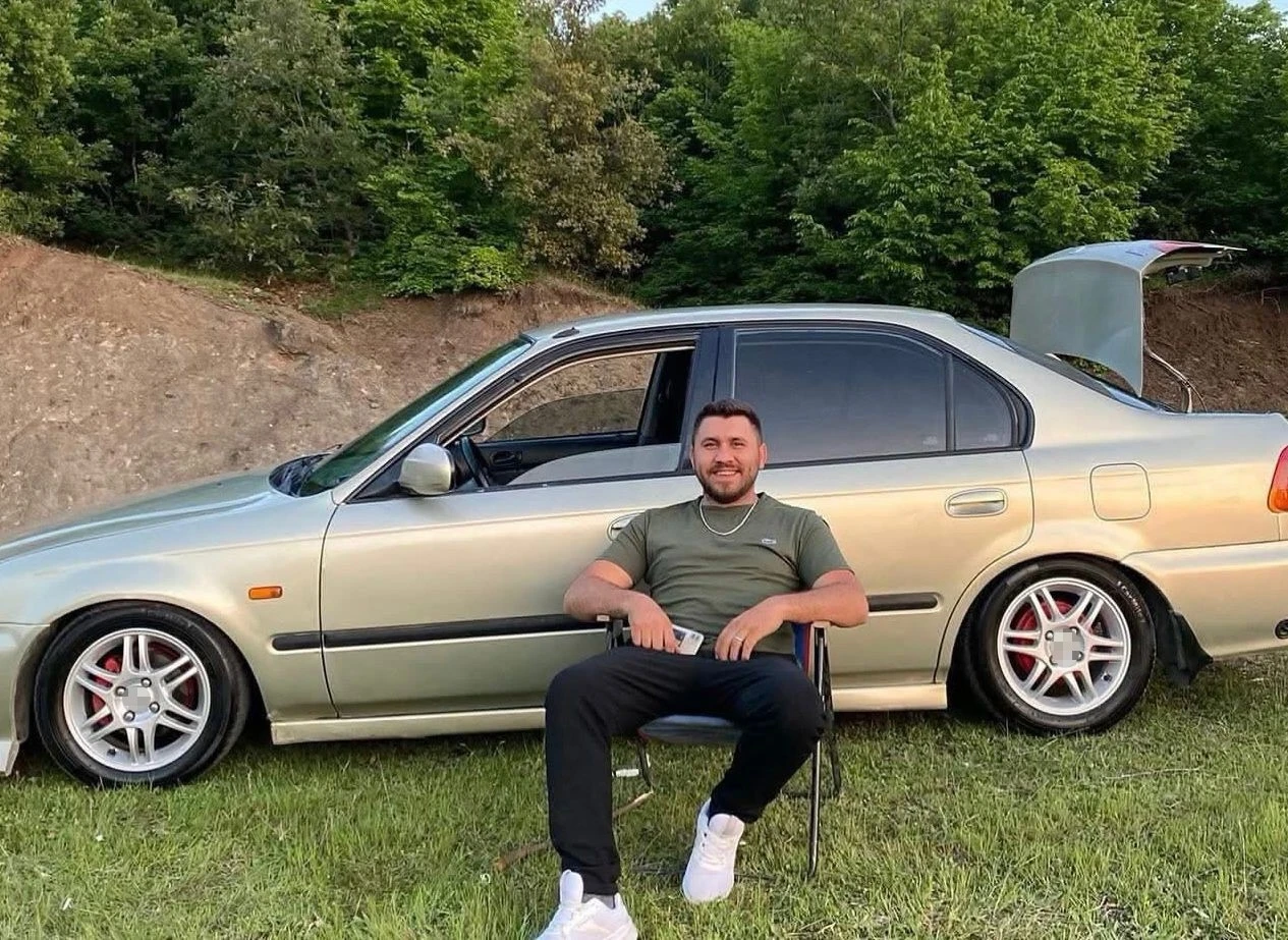 Kontrolden &ccedil;ıkan motosiklet kaldırıma &ccedil;arptı: 1 &ouml;l&uuml;

