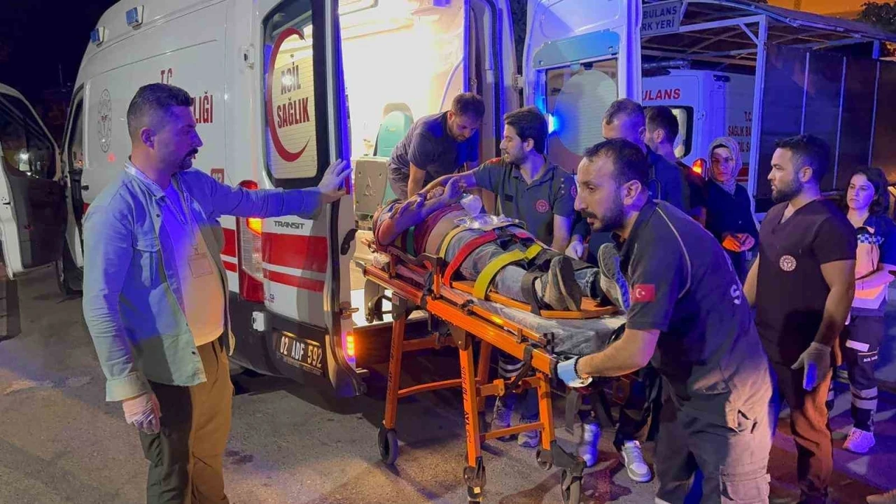 Kontrolden çıkan otomobil şarampole yuvarlandı: 2 ağır yaralı
