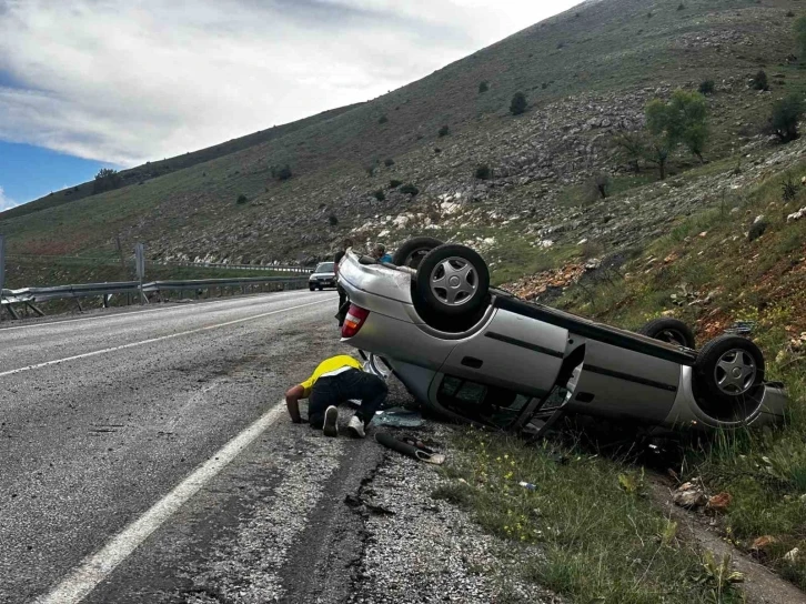 Kontrolden çıkan otomobil takla attı: 1 yaralı
