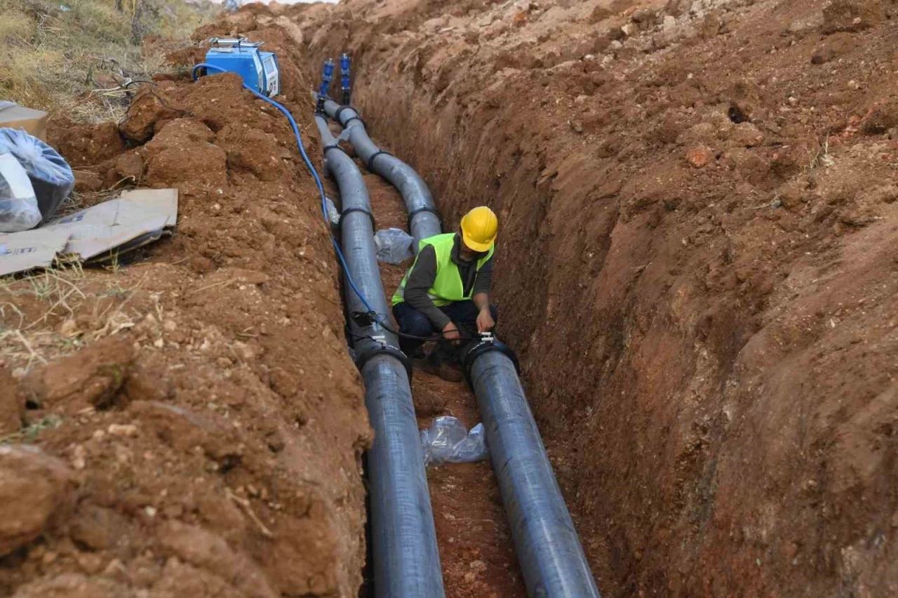 Konya B&uuml;y&uuml;kşehir&rsquo;den 282 kilometre yeni su ve kanalizasyon şebekesi
