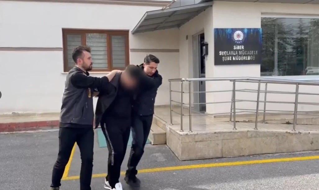 Konya&rsquo;da 26 yıldan fazla hapis cezası olan dolandırıcı yakalandı

