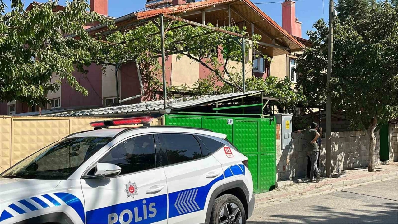 Konya’da aile kavgası kanlı bitti: 3 yaralı
