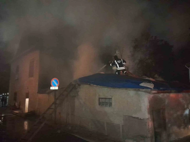 Konya&rsquo;da ev yangını
