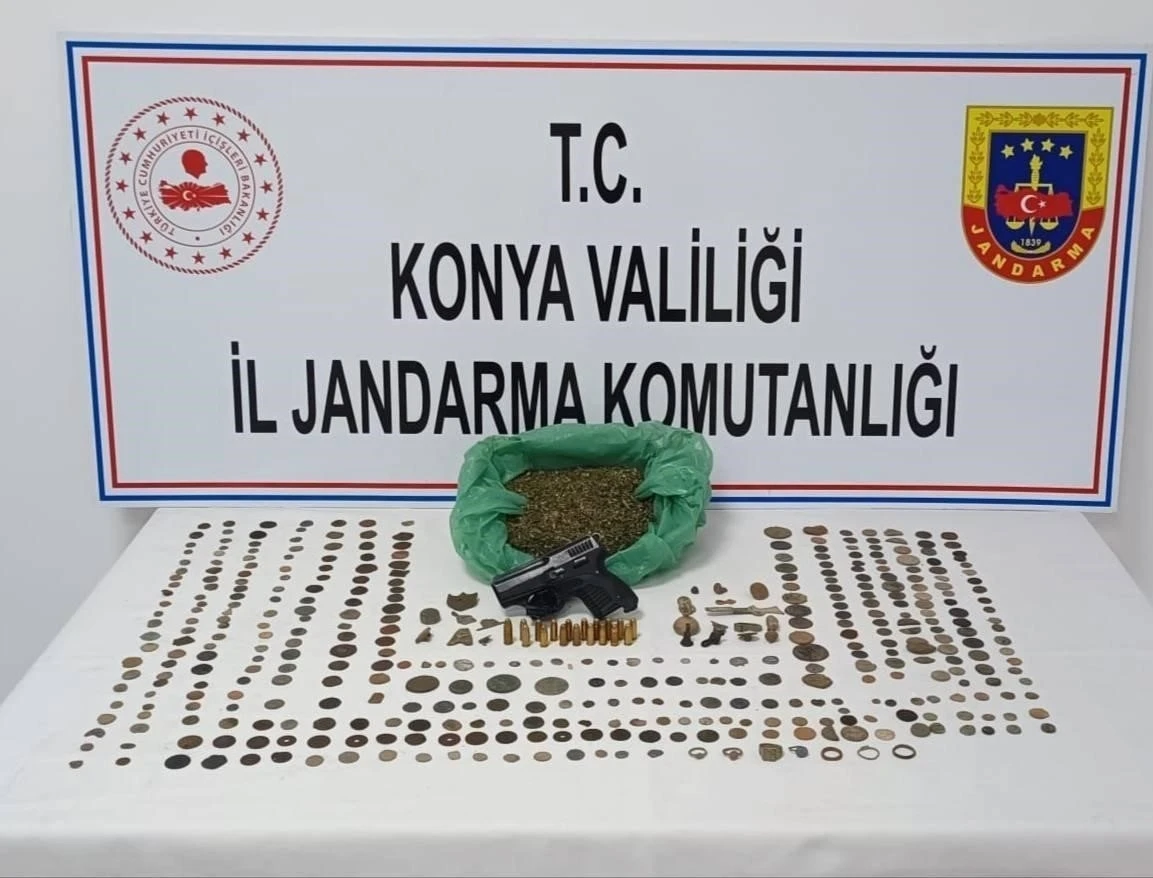 Konya’da jandarmadan tarihi eser operasyonu
