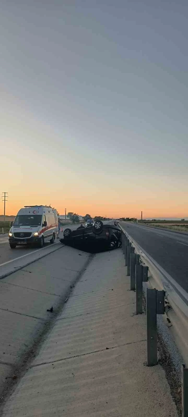 Konya’da kontrolden çıkan kamyonet devrildi: 1 ölü, 2 yaralı
