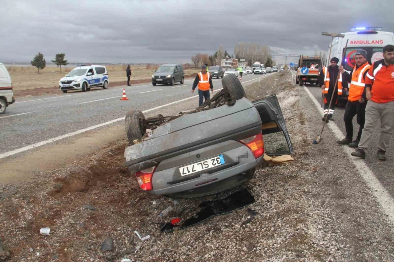 Konya&rsquo;da otomobil devrildi: 6 kişi yaralandı
