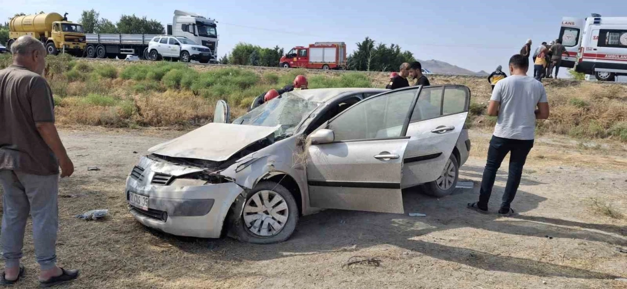 Konya’da otomobil şarampole devrildi: 3 yaralı
