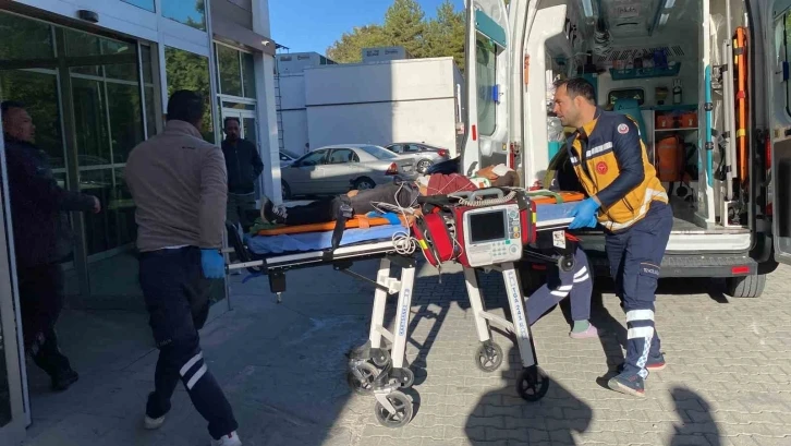 Konya&rsquo;da otomobilin &ccedil;arptığı &ccedil;ocuk yaralandı
