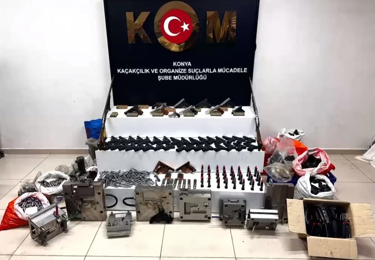 Konya&rsquo;da yasa dışı silah operasyonu
