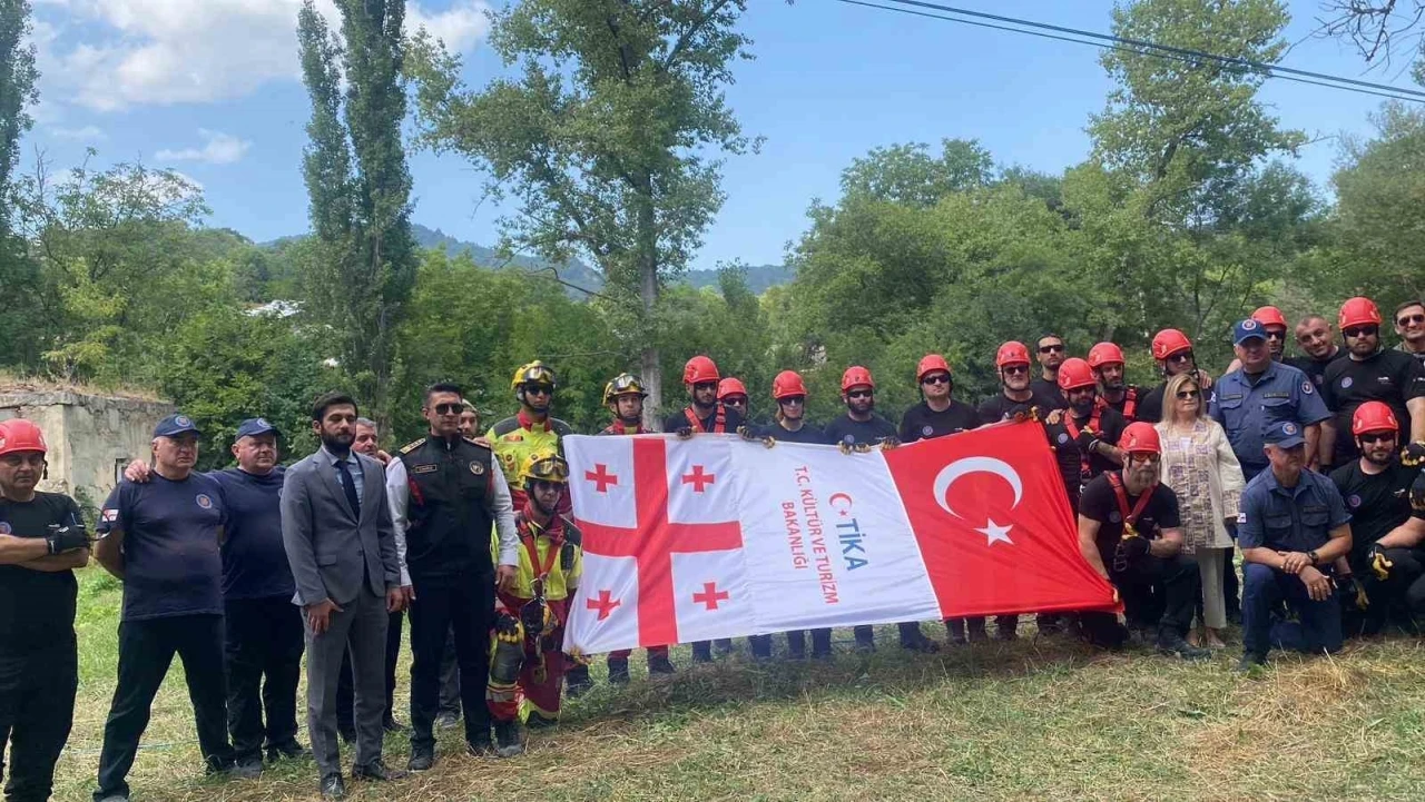 Konya İtfaiyesi, TİKA iş birliğiyle Gürcistan’da &quot;Doğada Arama Kurtarma Eğitimi&quot; düzenledi
