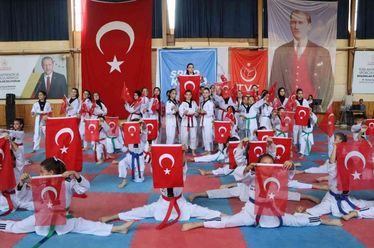 Konya’nın ilçelerinde 19 Mayıs coşkusu
