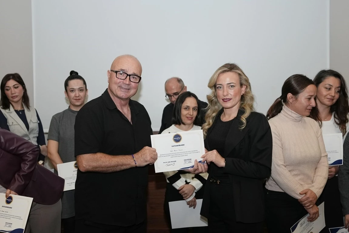 Konyaaltı Belediyesi yönetici kadrosuna liderlik eğitimi
