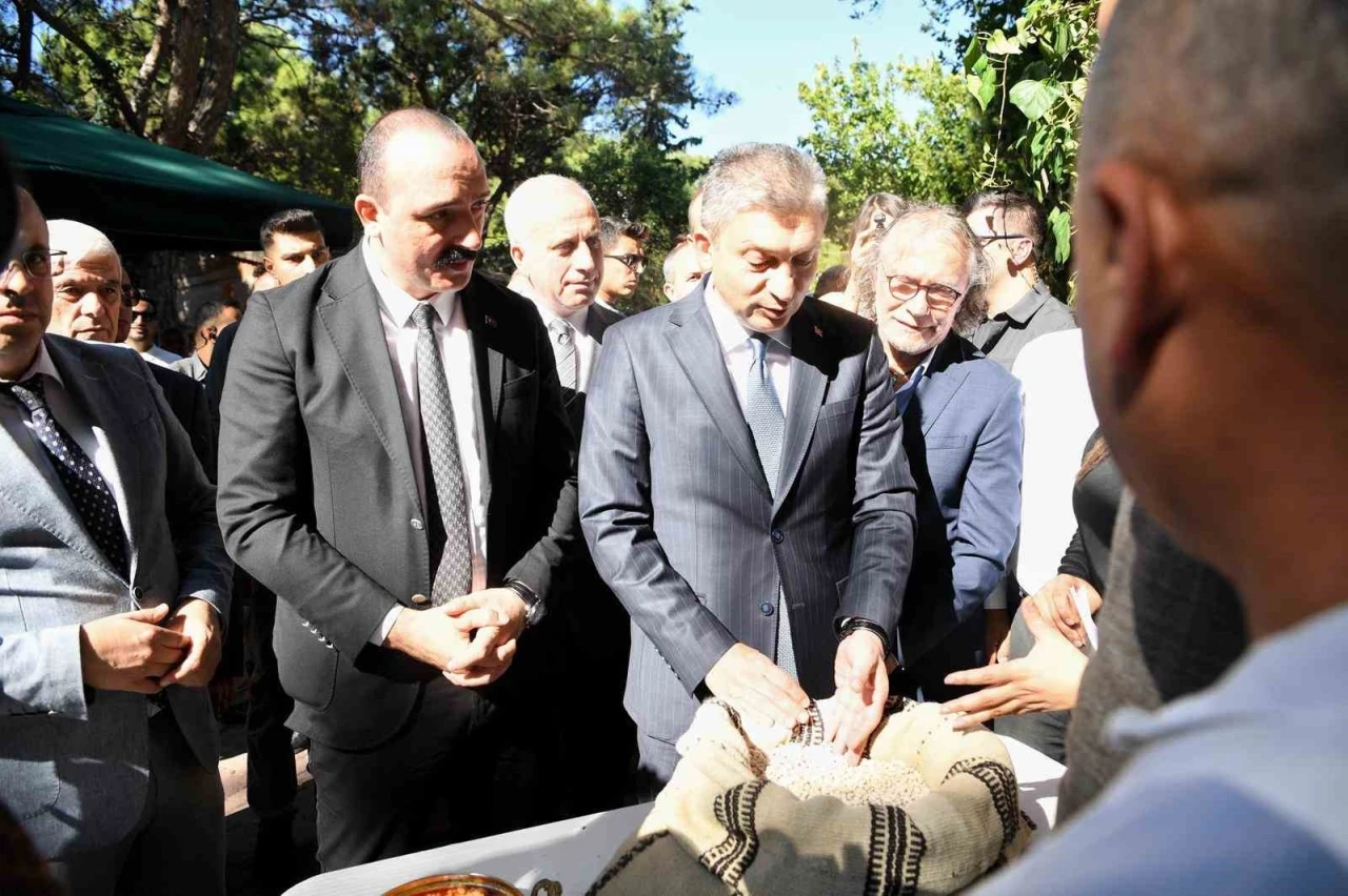 Konyaaltı’nda coğrafi işaretli ürünler tanıtıldı
