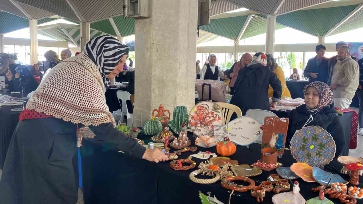 Konyalı anneler, Anneler Günü dolayısıyla tezgah başına geçti
