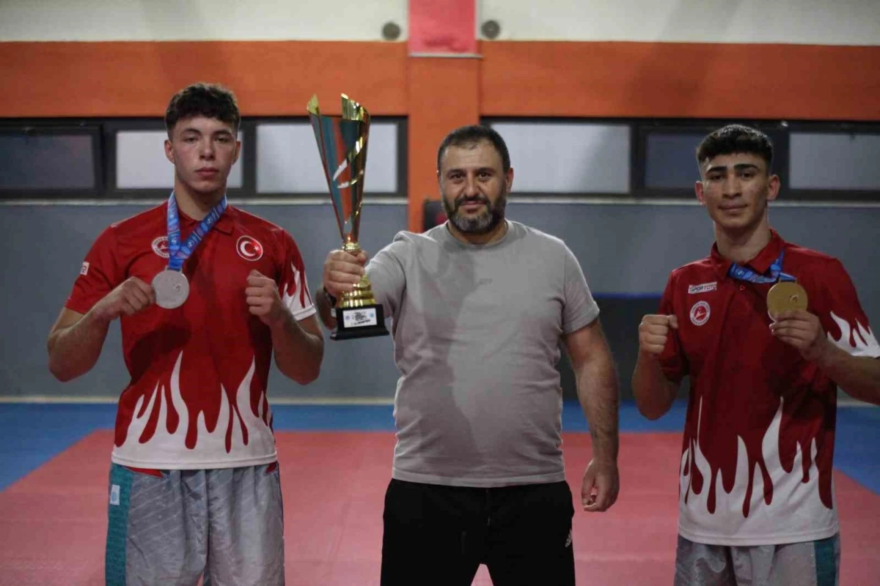 Konyalı şampiyon kick boksçuların hedefi dünya şampiyonluğu
