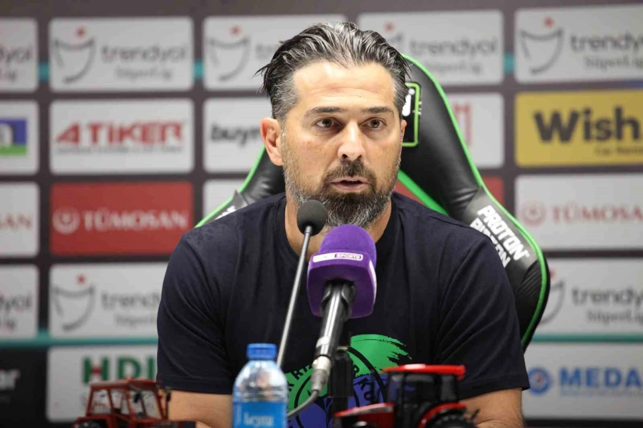 Konyaspor&rsquo;da İlhan Palut transfer g&ouml;r&uuml;şmeleri i&ccedil;in şehre davet edildi
