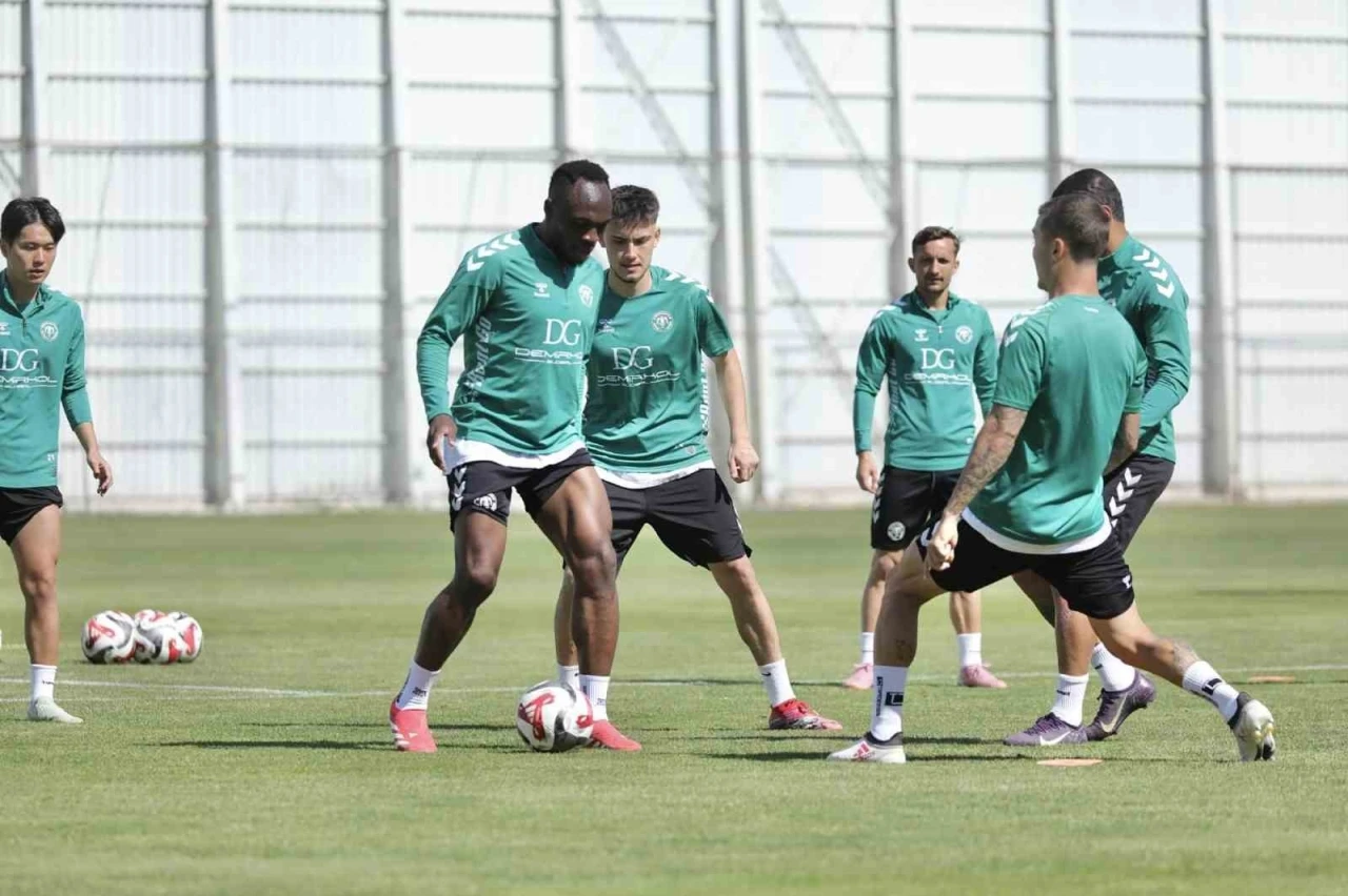 Konyaspor, Kasımpaşa maçının hazırlıklarını tamamladı
