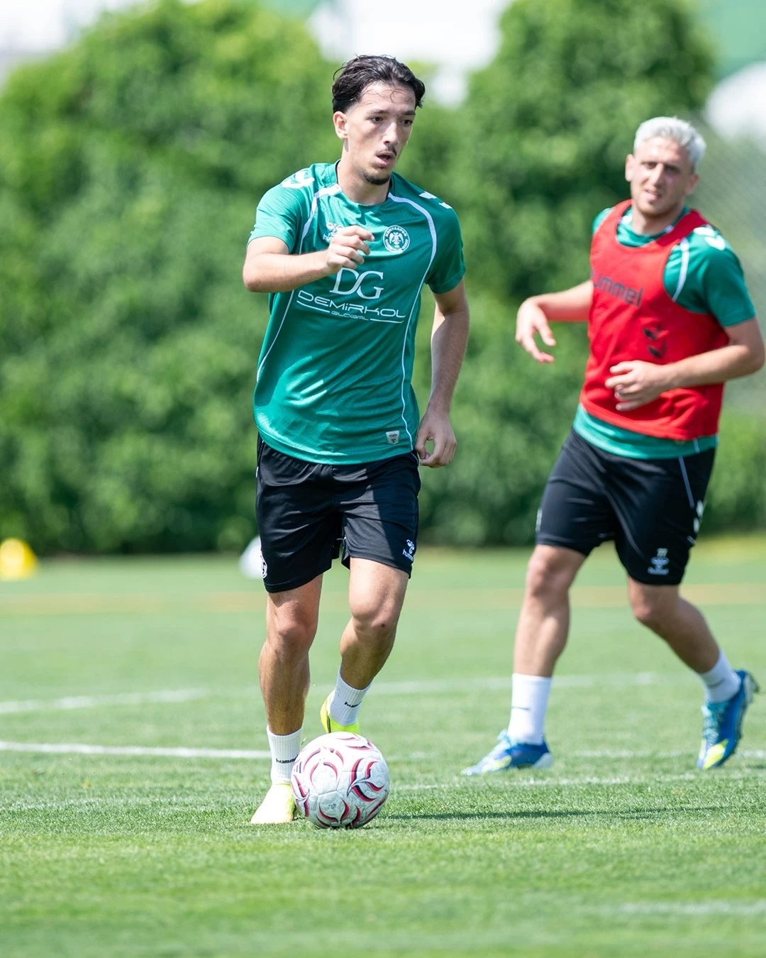 Konyaspor, yeni sezon hazırlıklarını s&uuml;rd&uuml;r&uuml;yor
