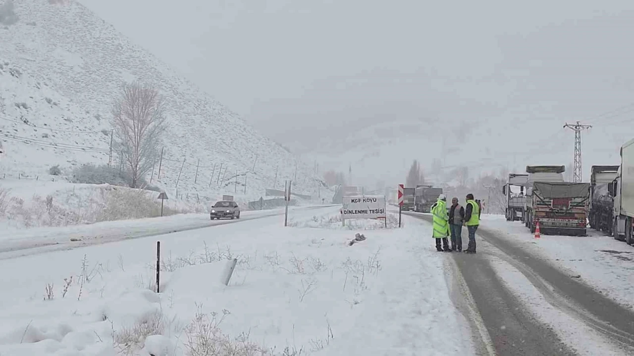 Kop Ge&ccedil;idi&rsquo;nde &ccedil;ığ: Bitmeyen Kop T&uuml;neli kış &ccedil;ilesini yine hatırlattı

