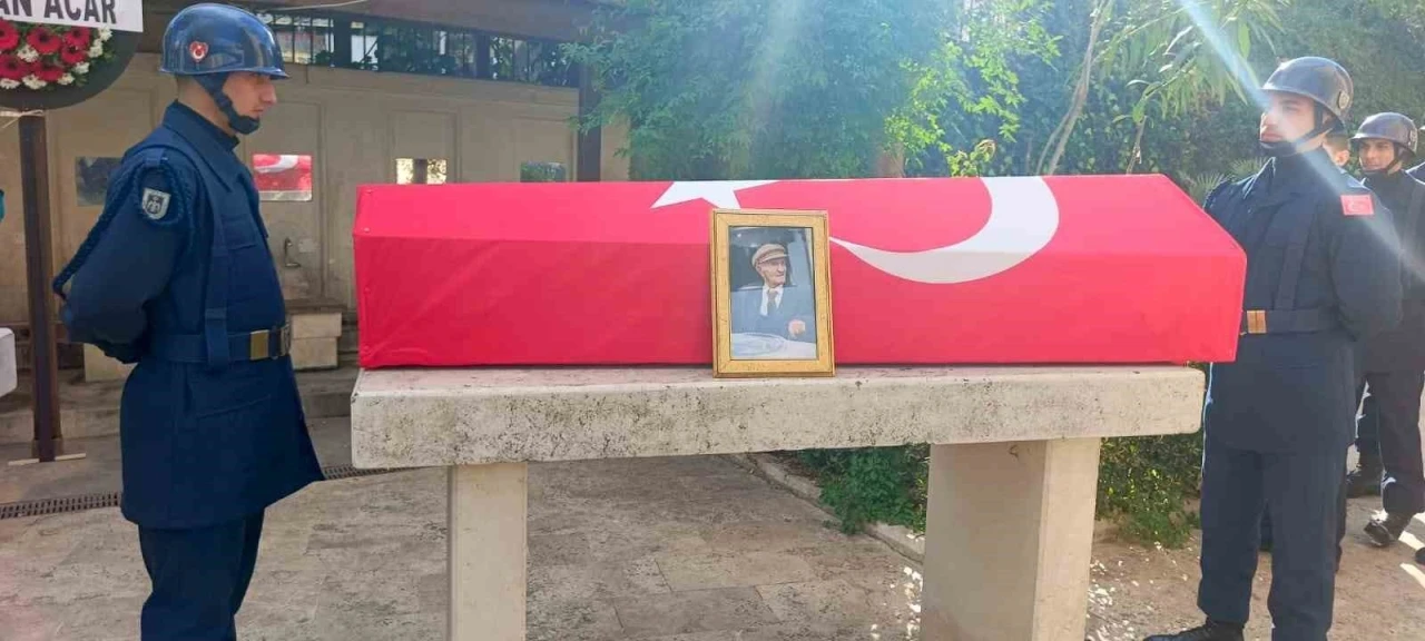 Kore Gazisi Ahmet Orhan G&uuml;lez son yolculuğuna uğurlandı
