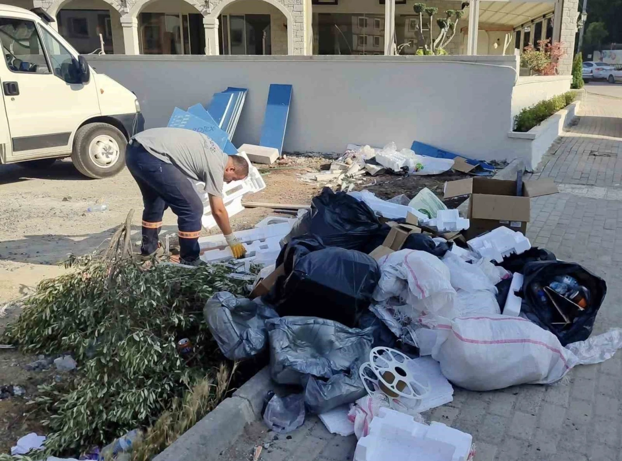 Körfez’de temizlik mesaisi sürüyor
