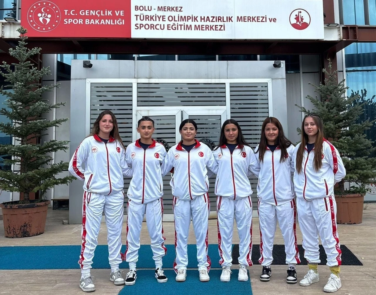 Körfez Gençlerbirliği’nden Ragbi Milli Takımı’na 8 sporcu