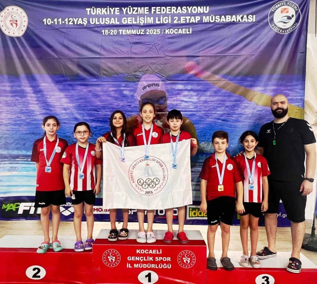 Körfez Gençlerbirliği yüzücülerinden 12 madalya
