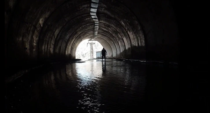 Korku t&uuml;neli &ccedil;&ouml;z&uuml;m bekliyor
