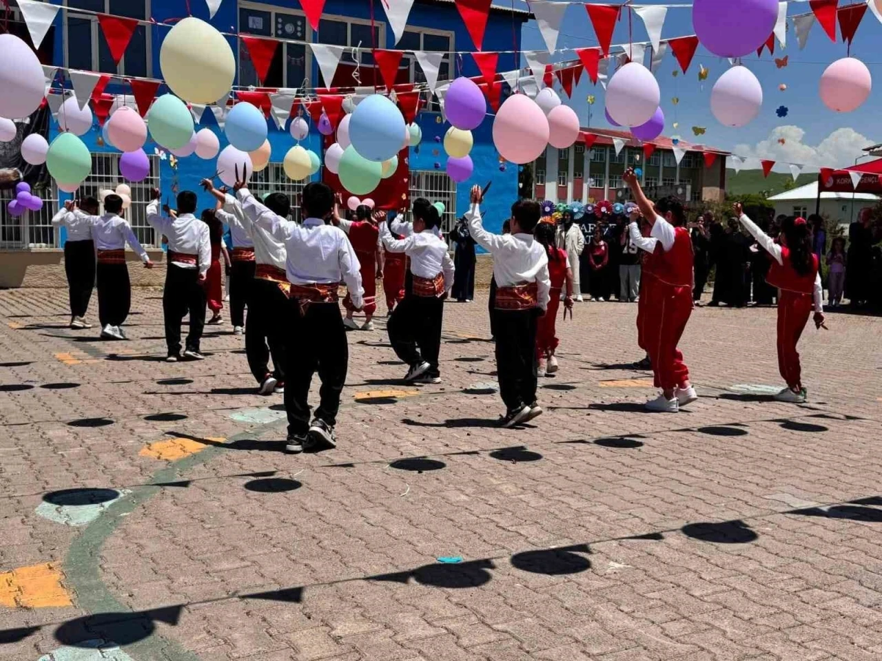 Korkut&rsquo;ta yıl sonu şenliği coşkusu
