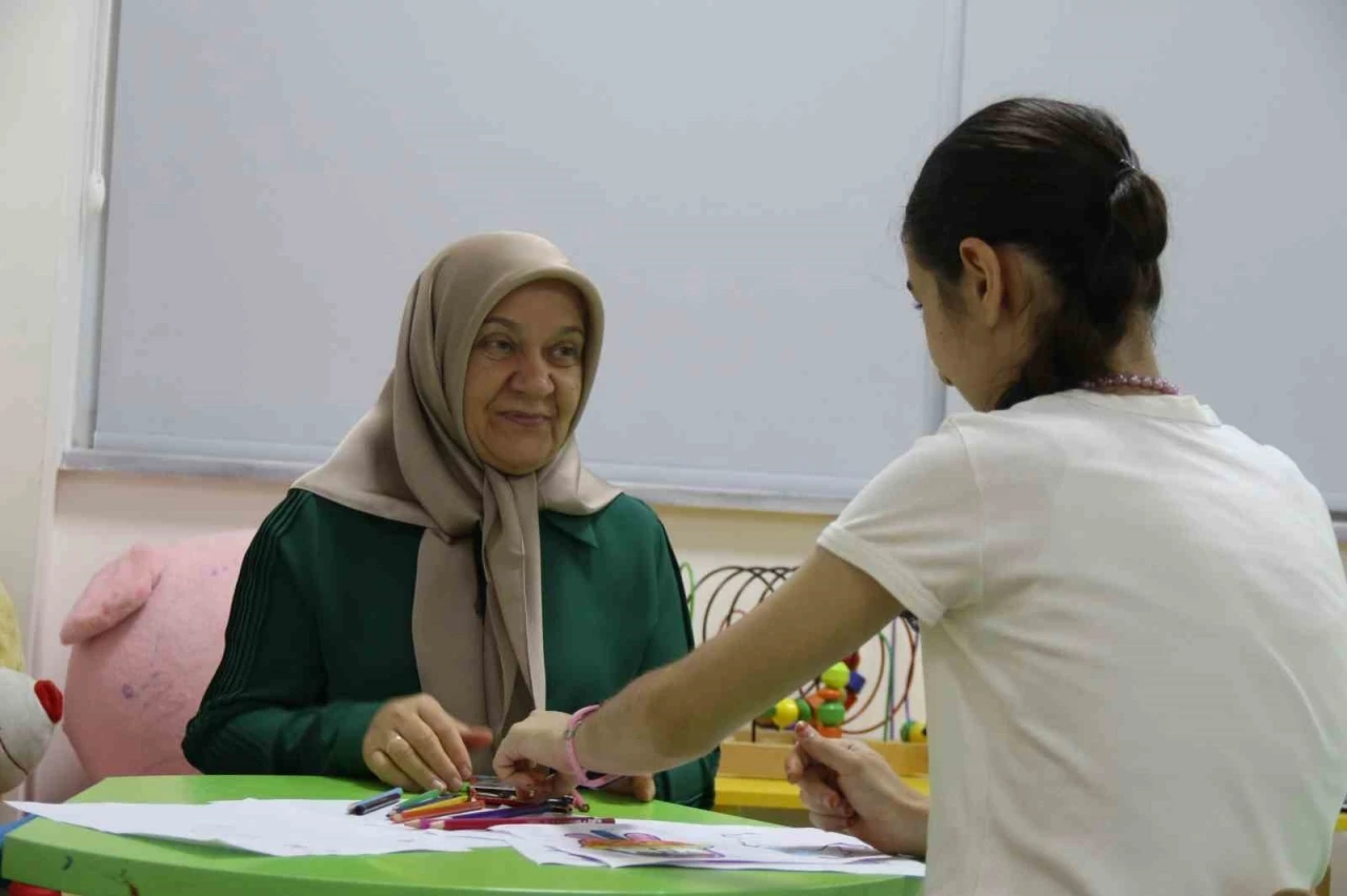 Koruyucu Ailesi oldukları çocuk sonradan ‘özel’ olduğu anlaşıldı, &quot;Asla geri vermeyiz&quot; dediler
