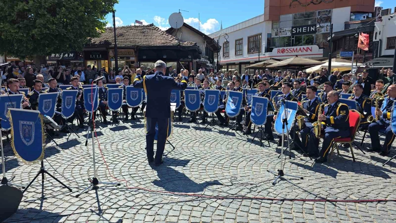 Kosova’da 19 Mayıs coşkusu: Türk Hava Kuvvetleri Komutanlığı Bandosu konser verdi
