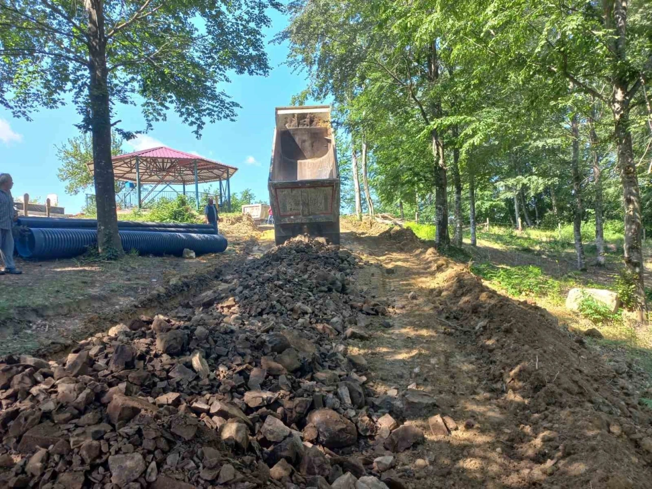 Köy alanlarına yeni yollar açılıyor
