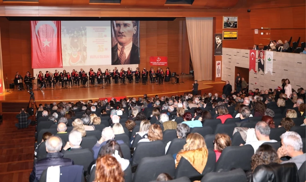 K&ouml;y Enstit&uuml;leri&rsquo;nin 86. yılında Aydınlanma Onur &Ouml;d&uuml;l&uuml; sahibini buldu
