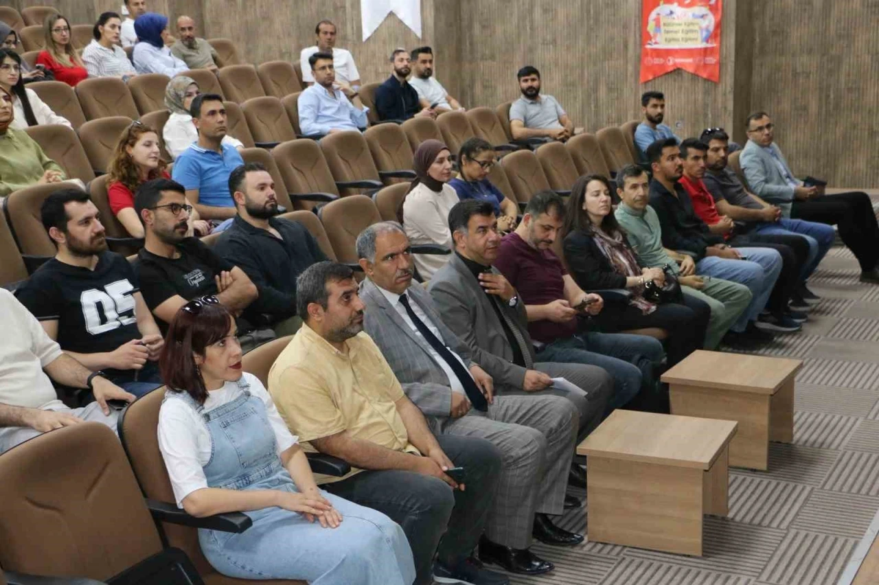 Köy okullarında görev yapan öğretmenler için eğitim programı düzenlendi

