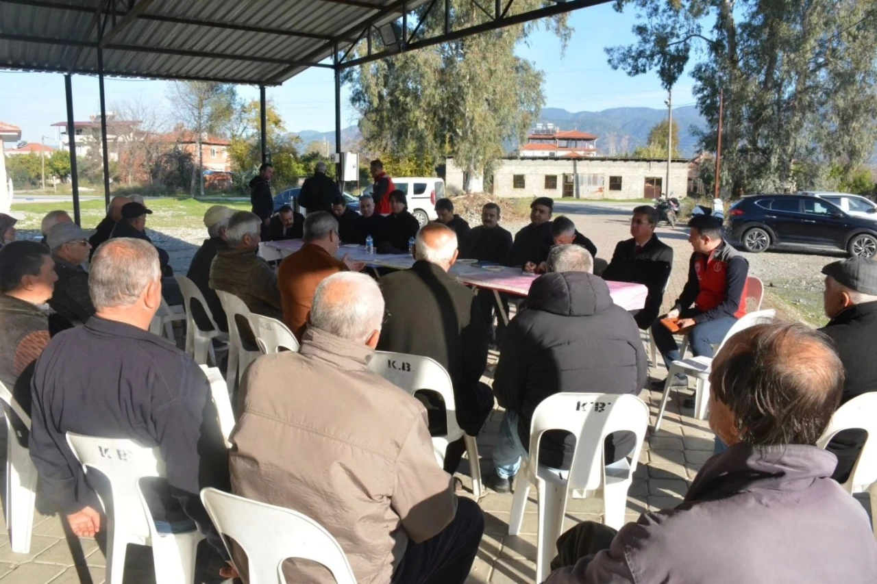 K&ouml;yceğiz Kaymakamı Kumcu, Zaferler Mahallesi&rsquo;nde halkı dinledi
