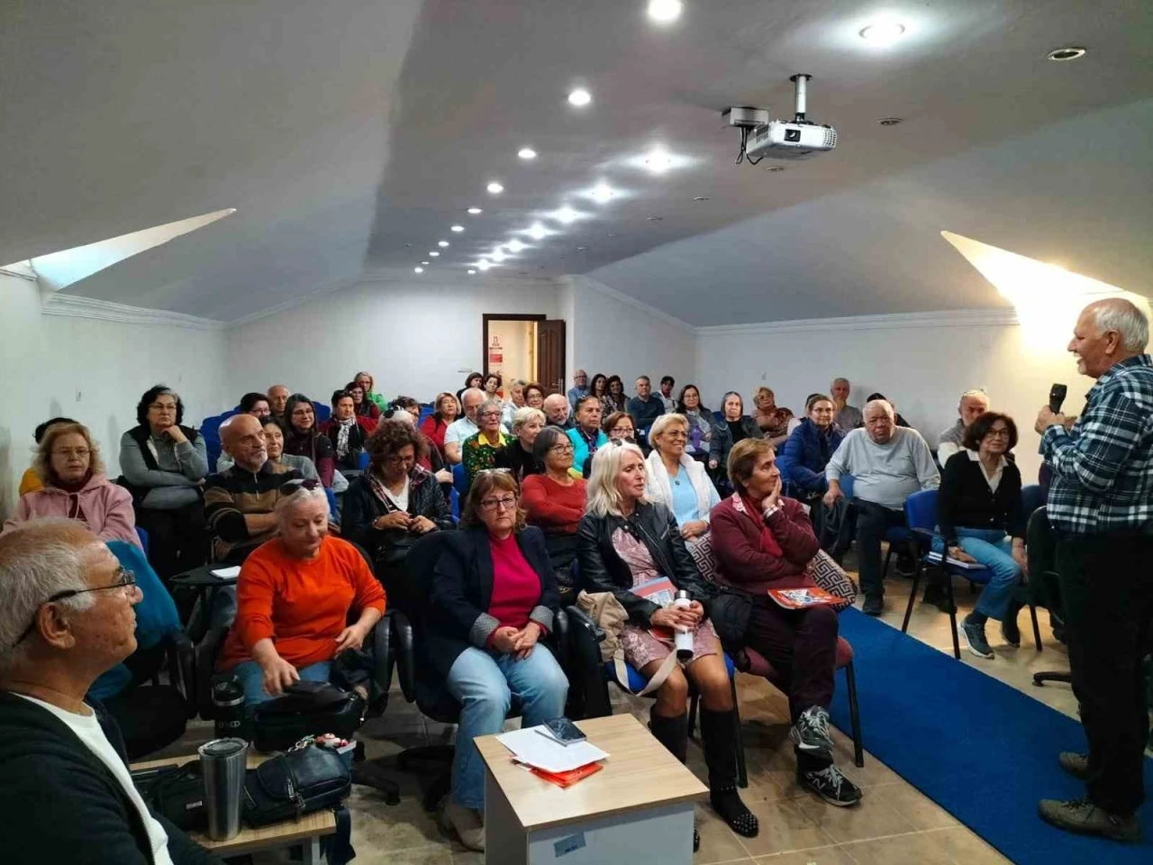 K&ouml;yceğiz Tazelenme Kamp&uuml;s&uuml;&rsquo;nde Prof. Dr. Tuna&rsquo;dan konferans
