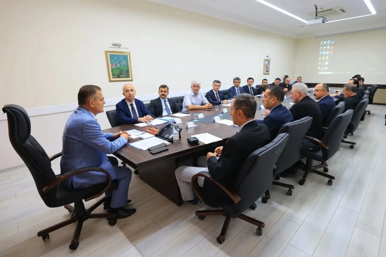 K&ouml;yceğiz ve Dalyan i&ccedil;in planlanan "Elektrikli Tekne D&ouml;n&uuml;ş&uuml;m" projesi g&ouml;r&uuml;ş&uuml;ld&uuml;
