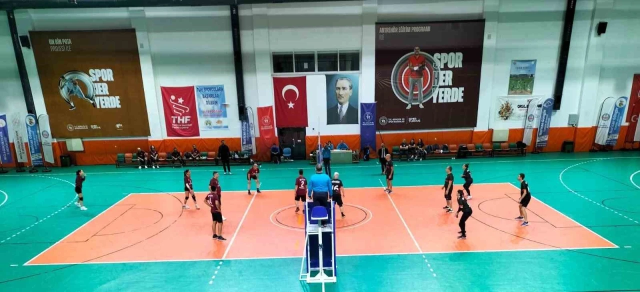K&ouml;yceğiz Voleybol Turnuvası devam ediyor
