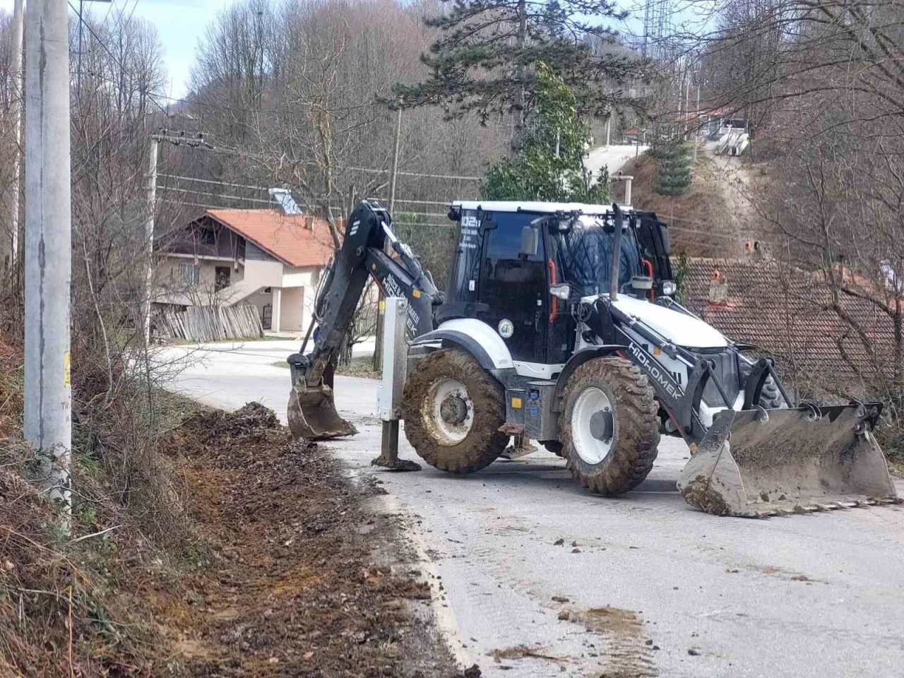 K&ouml;ylerde alt yapı ve drenaj &ccedil;alışmaları s&uuml;r&uuml;yor
