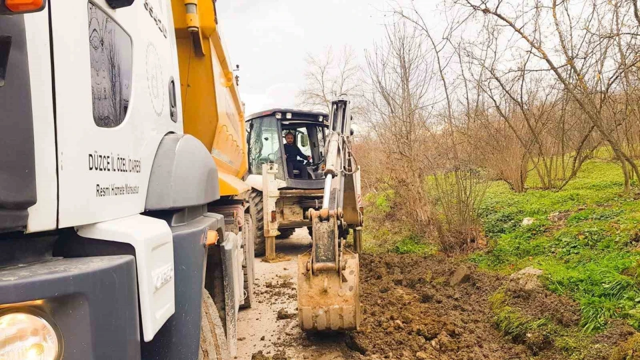 K&ouml;ylerde kanal &ccedil;alışmaları devam ediyor

