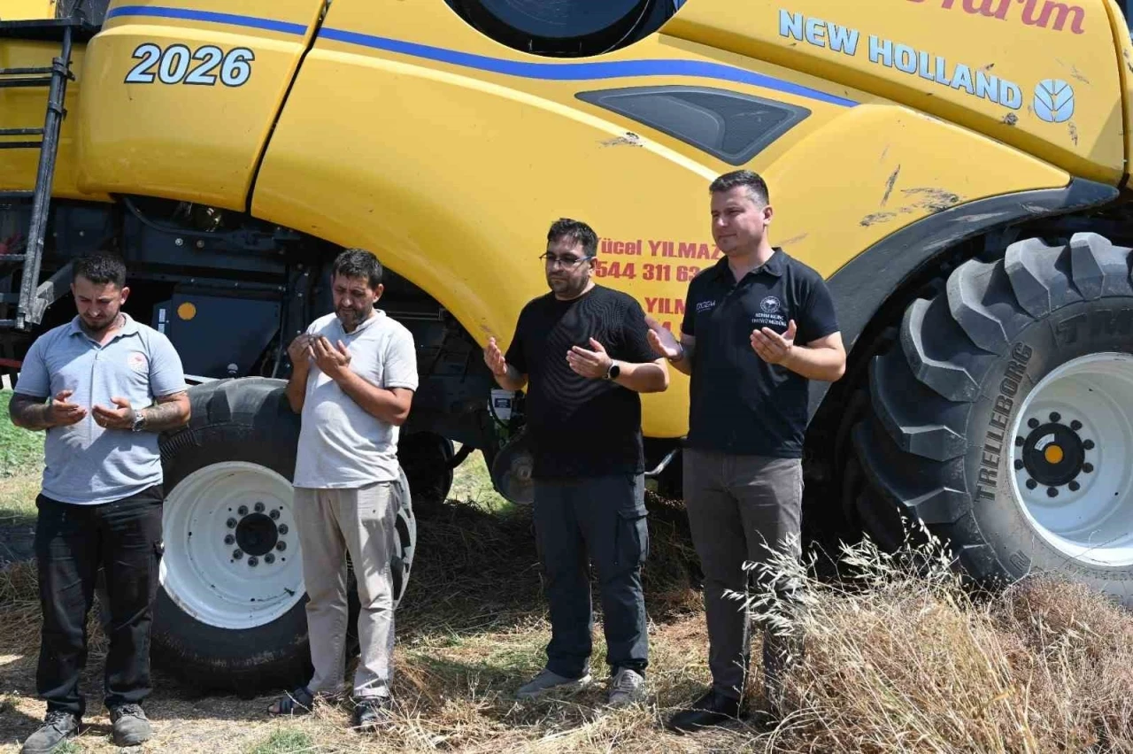 Koyunculuk Araştırma Enstit&uuml;s&uuml;&rsquo;nde hasat bereketi
